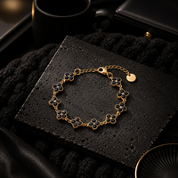 Bracelet tendance en acier inoxydable plaqué or 18 carats avec trèfle à quatre feuilles en zircon, étanche, coloré, réglable, unisexe, cadeau de bijoux