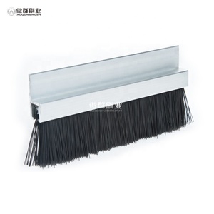 Más de 1,000,000 ciclos de fricción verificados |   Cepillo de Sellado <span class=keywords><strong>para</strong></span> Puerta de Aluminio con Plataforma <span class=keywords><strong>PSD</strong></span> |   Fabricante Líder Global de Cepillos - Product Image 4