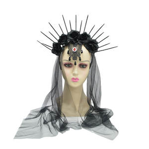 Couronne de fleurs noire pour mariée, accessoire de cheveux gothique pour fête à thème et jeu de rôle - Product Image 1