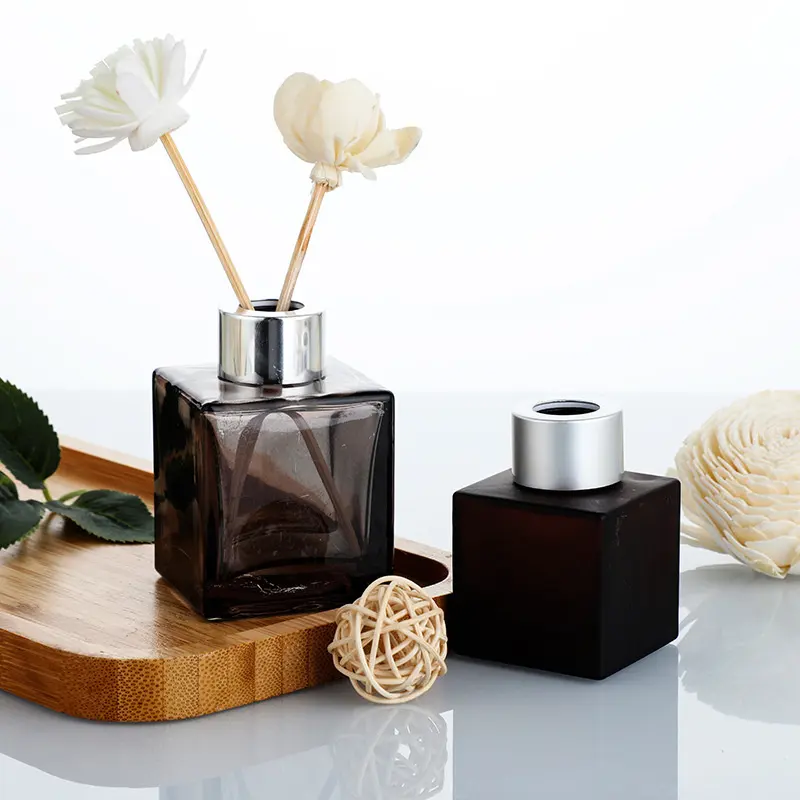 matte white black reed diffuser glass perfume bottles 50ml 100ml 150ml glass fragrance bottles with cork lid