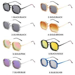 Gafas de Sol Vintage 2022 para Hombre y Mujer, Estilo Punk Metálico, Lentes de Espejo UV400, Forma Cuadrada Poligonal, Estilo Steampunk - Product Image 6