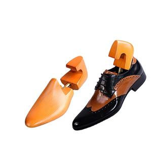 Usine directe nouvelle-zélande pin <span class=keywords><strong>chaussure</strong></span> arbre extenseur réglable en bois <span class=keywords><strong>chaussure</strong></span> civière Laser Logo solide motif fermé pour l'hiver - Product Image 2