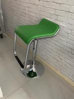 Chaise de bar luxueuse pivotante avec repose-pieds, en cuir PU rembourré, chaises de bar blanches pour club