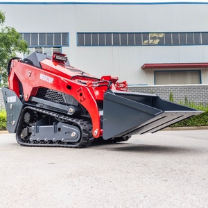 Mini-chargeuse sur chenilles homologuée EPA EUR V, capacité de charge de 1 tonne, avec tarière et grappin, moteur diesel Kubota, forte puissance de creusement - Product Image 5