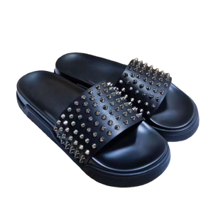 Chaussures décontractées classiques haut de gamme 2025 à bout rouge pour hommes, pantoufles de créateur à semelle épaisse pour femmes, sandales de luxe à rivets - Product Image 1