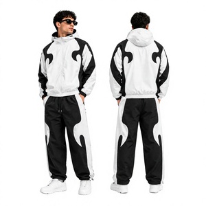 Conjunto de chándal con capucha y cremallera completa para hombre, personalizado con estampado, estilo urbano, dos piezas, corte regular, poliéster, para otoño, cortavientos - Product Image 1