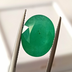 FF JEWELLERS - Esmeralda Natural Blanca de Corte Ovalado, Piedra Preciosa Suelta de 4x6mm-13x18mm, Brillo Brillante, Certificación de Terceros, para Fabricación de Joyas - Product Image 1