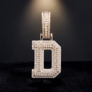 Colgante de Lujo con Letra D de Moissanita, Estilo Hiphop para Fiesta, Plata 925 con Micro Pavé, Corte Brillante Redondo, Unisex, para Uso Diario - Product Image 4