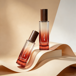 Flacon pompe en verre <span class=keywords><strong>Berserk</strong></span> 50 ml, 60 ml, 80 ml, 100 ml pour lotion cosmétique, dégradé rouge, avec couvercle en bois - Product Image 1
