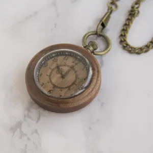Relógio de bolso vintage redondo, estilo antigo de madeira