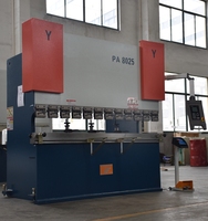 Machine de presse plieuse automatique en tôle CNC 100T Table de travail de 3200mm pour composants de roulement de moteur en aluminium et en acier inoxydable