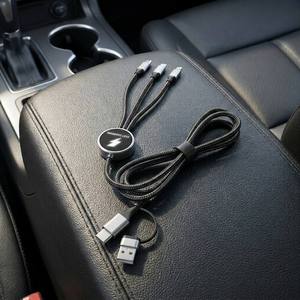 Câble de charge USB 5 en 1 avec logo LED lumineux, ensembles cadeaux Azon FBA, vente en gros pour détaillants e-commerce, électronique promotionnelle - Product Image 2