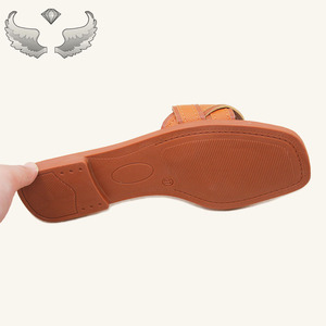 High-quality Summer New Design Soft-soled Comfortable <b>Outdoor</b> Wholesale Women's Sandals and <b>slippers</b> - Product Image 6