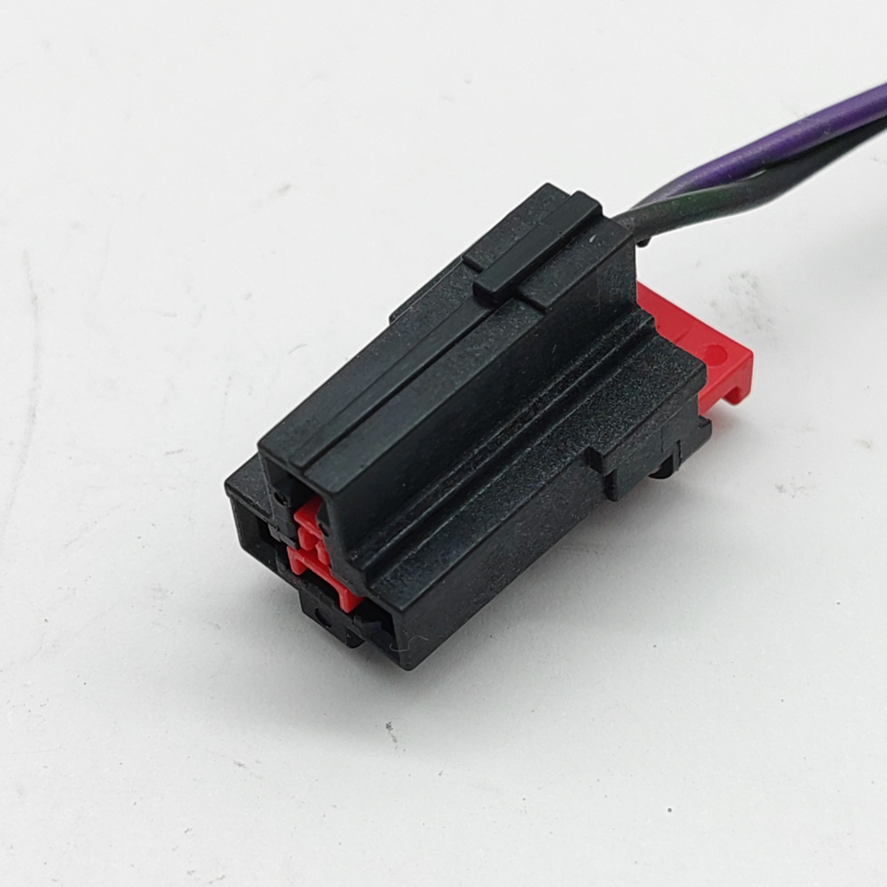 Automotive Waterproof Wire Harness Connector for Car Connector Plug 3-Pin Female CT3-0199M