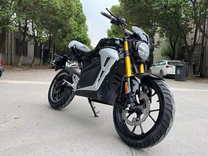Vente Flash Moto Électrique Puissante 2000W 3000W 5000W 17 Pouces Haute Qualité 2 Roues Batterie Lithium 72V60Ah - Product Image 3