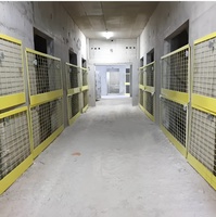 Système de protection temporaire des bords, garde-corps de sécurité pour la protection contre les chutes lors de la construction de dalles de toiture et d'ouvertures au sol