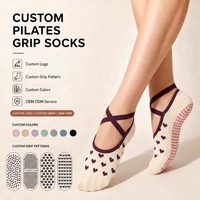 Chaussettes de ballet personnalisées à imprimé cœurs mignons, chaussettes antidérapantes pour Pilates, barre et yoga, en coton avec grip en silicone, OEM ODM