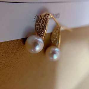 Boucles d'oreilles clous en perles d'eau douce AAAA de haute qualité 8 mm, design <span class=keywords><strong>talon</strong></span> <span class=keywords><strong>haut</strong></span>, hypoallergéniques, plaqué or, ensemble complet de bijoux - Product Image 6