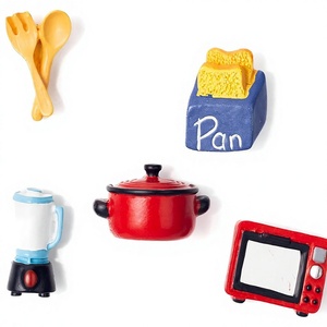 DANVON Lot de 5 mini aimants de réfrigérateur 3D mignons en résine avec aimant puissant pour la décoration de bureau et de cuisine Fabriqué en Chine - Product Image 1