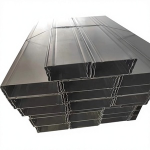 Goulotte de câblage industrielle ventilée en acier, finition galvanisée à chaud, capacité de 80 câbles, pour environnements extérieurs difficiles - Product Image 1