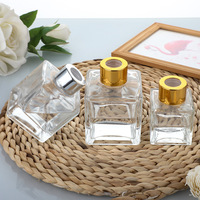 Nouveau diffuseur de roseau clair maison 150ml huile diffuseurs de roseau naturel bouteille en verre carrée parfum diffuseur de roseau bouteille