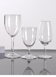 Accessori da Bar, Bicchieri Personalizzati con Logo Colorato, <span class=keywords><strong>Calici</strong></span> da Vino <span class=keywords><strong>in</strong></span> <span class=keywords><strong>Plastica</strong></span> Infrangibili da 7oz con Stelo Dorato, Regalo Aziendale Classico e Sostenibile - Product Image 2