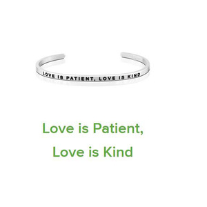 Brazalete Personalizable de Acero Inoxidable de 4mm, Brazalete Grabado con Frases Inspiradoras como 'Eres Suficiente' - Product Image 6