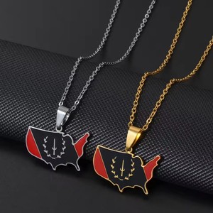 Collar con Colgante <span class=keywords><strong>de</strong></span> Cadena <span class=keywords><strong>de</strong></span> Acero Inoxidable y Oro <span class=keywords><strong>de</strong></span> 18K, con Bandera <span class=keywords><strong>de</strong></span> la Herencia Afroamericana Negra Nueva, Bandera <span class=keywords><strong>de</strong></span> Espada <span class=keywords><strong>de</strong></span> 1967 y Bandera <span class=keywords><strong>de</strong></span> Juneteenth - Product Image 1