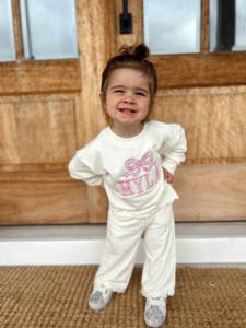 Conjunto festoneado para niñas y niños superventas, Sudadera de felpa francesa acogedora, pantalones, conjuntos informales - Product Image 3