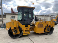 Compacteur routier à double tambour robuste de 10 tonnes XD103 pour travaux de terrassement en Afrique