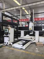 Routeur CNC 5 axes Rongchi haute rigidité avec composants PLC ATC, zone de travail 2000x4000mm pour moules en fibre de verre GRP de bateaux et yachts