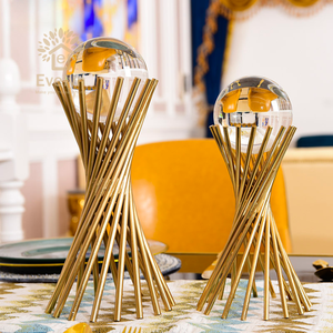 Bola de Cristal Decorativa de Lujo para el Hogar con Base de Metal, Diseño Flexible de Edificios de Guangzhou, Venta al por Mayor - Product Image 3