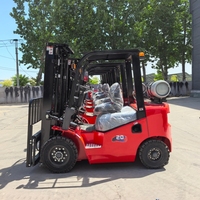 Chariot élévateur diesel de 5 tonnes (5000 kg) avec une garde au sol de 215 mm pour les sites de travail extérieurs difficiles