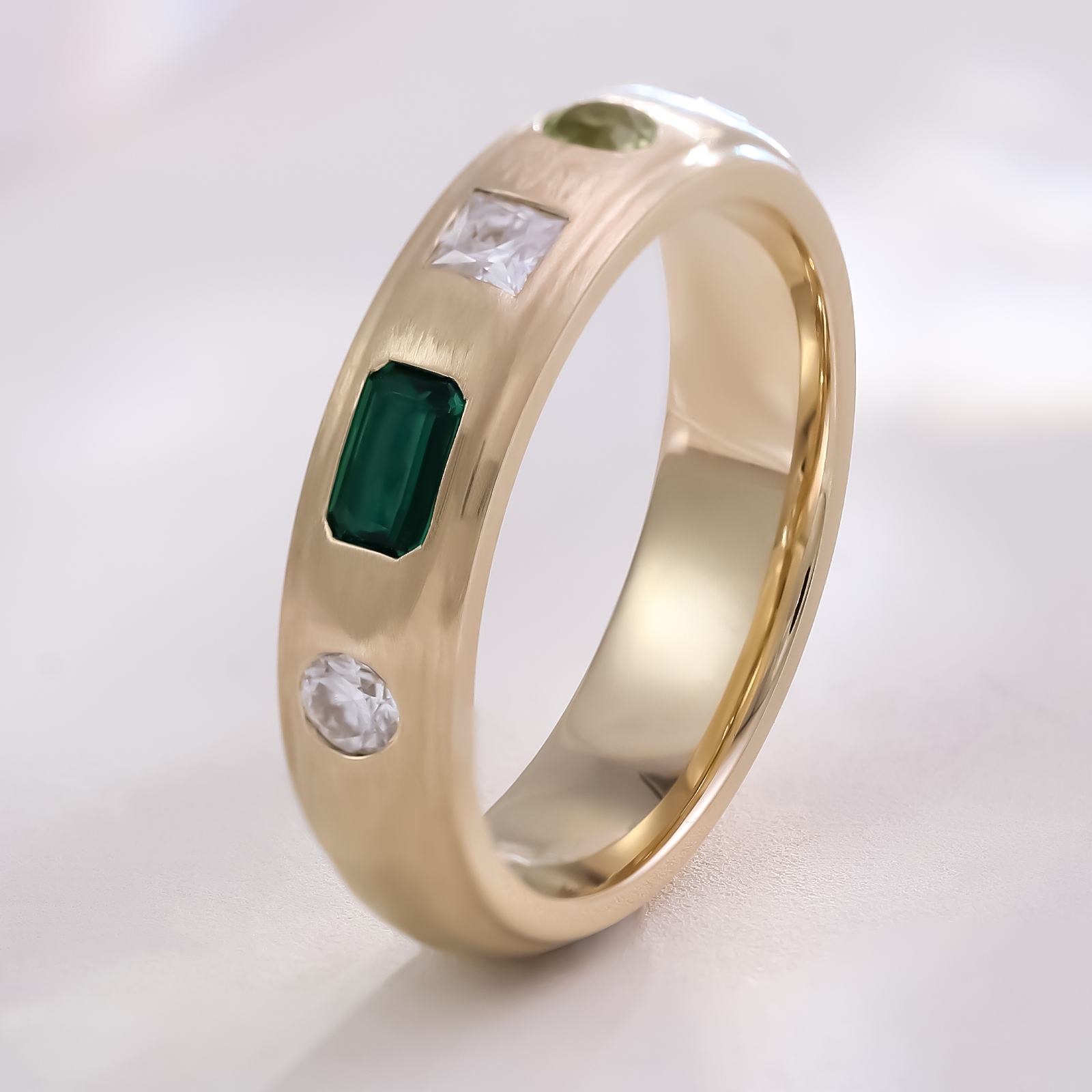 แหวนอัญมณีแล็บ 18Kgold แท้