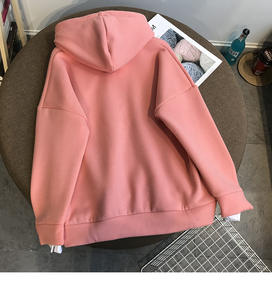 Großhandel Zweiteiliges Jogging-Set für Damen mit Individuellem Logo aus Baumwolle für den Winter, Bestehend aus Gekürztem Langarm-Sweatshirt/Hoodie und Jogginghose - Product Image 6