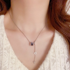 แฟชั่นสไตล์เกาหลีเอวเล็กข้ามพู่สร้อยคอเพทายหรูหราของผู้หญิงสร้อยคอทองแดงแท้ชุบทอง - Product Image 5