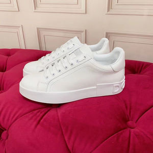 Sneakers de luxe de créateurs, style unisexe de haute qualité, maille respirante, amorti, nouvelles chaussures décontractées pour hommes, chaussures de sport pour femmes, chaussures de marche et de course en plein air - Product Image 1