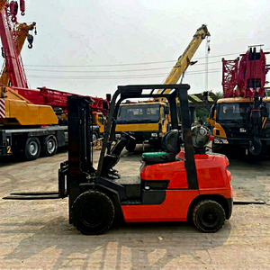 Chariot élévateur contrepoids GPL essence 2,5 3 3,5 5 tonnes, moteur diesel, commande assise, utilisation extérieure sur chaussée, pour usine de fabrication - Product Image 1