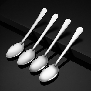 <span class=keywords><strong>Cuillère</strong></span> à dîner <span class=keywords><strong>en</strong></span> acier inoxydable de qualité alimentaire, légère, <span class=keywords><strong>en</strong></span> <span class=keywords><strong>métal</strong></span> <span class=keywords><strong>argenté</strong></span>, pour la maison, l'hôtel et le restaurant, vente <span class=keywords><strong>en</strong></span> gros - Product Image 1