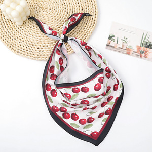 Sciarpa firmata vacanza estiva bandane di ciliegio dolce vacanza ragazze sciarpa triangolare da donna moda foulard in seta - Product Image 4