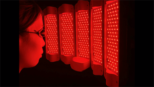 หลอดไฟบำบัดด้วยแสง LED แบบสองความยาวคลื่นทางการแพทย์เพื่อความงาม รุ่น KN-7000A สำหรับการฟื้นฟูผิวหลังการผ่าตัดเสริมความงาม - Product Image 3