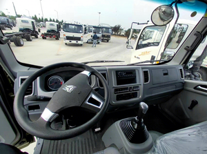 Camión Mini de Carga al por Mayor Personalizado Sinotruck Howo 4*2 Camión Mini de Carga de 5-10 Toneladas con Motor Diésel con Cabina con Litera - Product Image 5