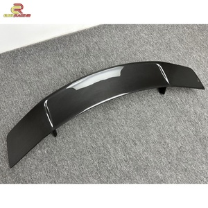 สปอยเลอร์กันชนหลังคาร์บอนไฟเบอร์แบบแห้ง Vorstein Style สำหรับ Audi R8 2016-2018 ชุดแต่งคาร์บอน อุปกรณ์ตกแต่งรถยนต์ - Product Image 1