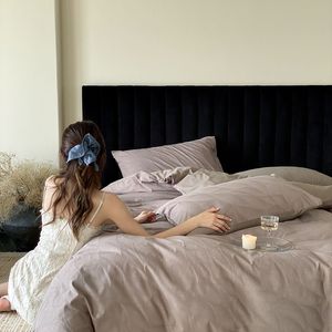 Gran oferta de lujo 100% algodón moderno planta textil hogar cálido Color sólido juego de cama Jacquard agradable a la piel Kit de cuatro piezas - Product Image 5