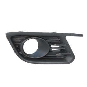 Plaque de recouvrement pour découpe de phare antibrouillard avant avec bande brillante électroplaquée à visser pour Suzuki SX4 <span class=keywords><strong>S</strong></span>-Cross <span class=keywords><strong>Gazelle</strong></span> Vitara (LY) - Product Image 1