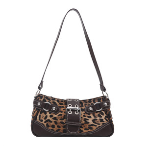 Bolso de hombro elegante con hebilla de cuero retro y estampado de leopardo, para la temporada otoño-invierno 2026, con remaches a la moda - Product Image 3