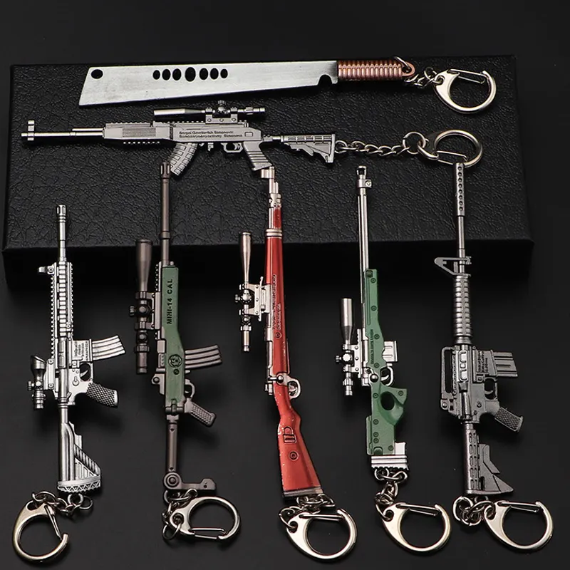 Hot mini metal rubber band hand guns valorant butterfly knife keychain accessories