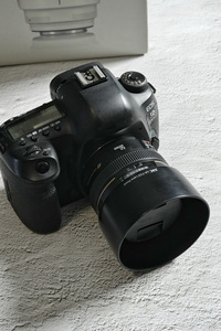 Objectif standard plein format Canon EF 50mm f/1.4 USM, 95 % neuf - Product Image 3