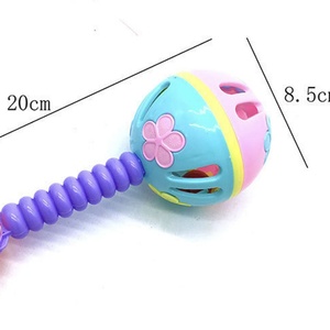 Sonajero de Muñeca para Bebés, Juguete Sensorial Suave, Bola de Plástico, Campana Redonda para Agitar con la Mano - Product Image 4