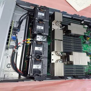 เซิร์ฟเวอร์แร็ค 2U รุ่นใหม่ 2 ซ็อกเก็ต 2288H พร้อมที่เก็บข้อมูล 32 ช่องใส่ DDR5 DIMM ความเร็ว 5600 MT/s รองรับโปรเซสเซอร์ Xeon เจนเนอเรชั่น 4/5  มีสินค้าในสต็อก JLS - Product Image 5